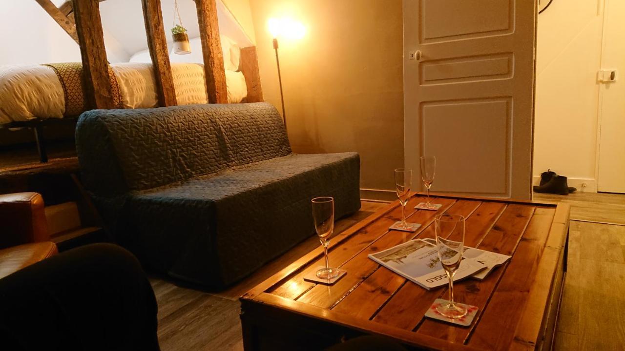 Apartamento Nuits Au Grenier De Chartres Exterior foto