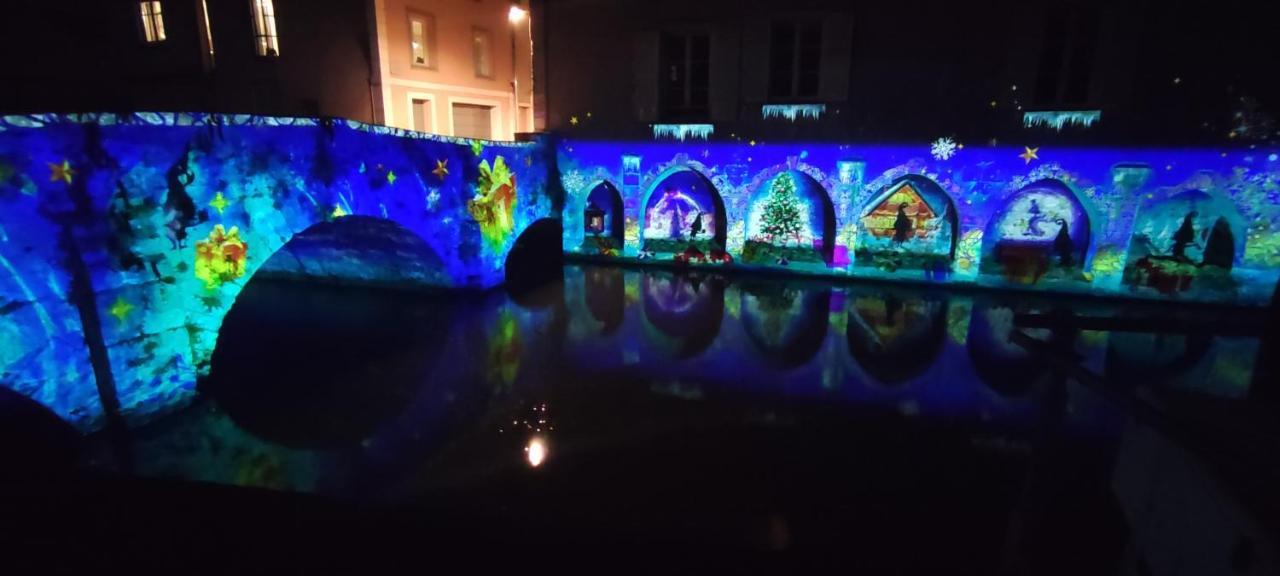 Apartamento Nuits Au Grenier De Chartres Exterior foto